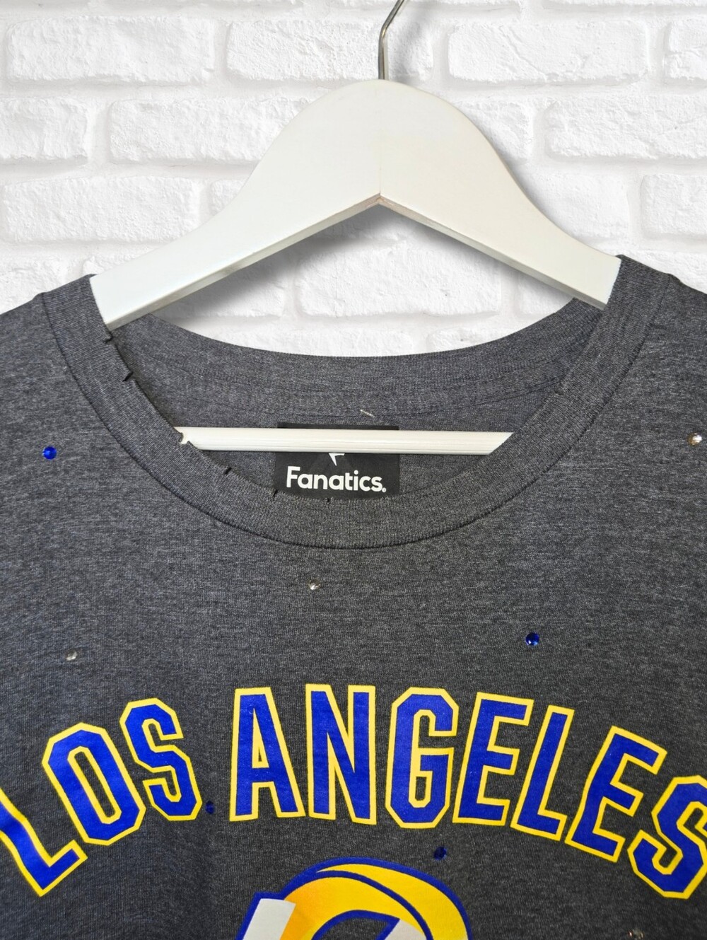 Los Angeles Rams Ruffle Crop Top W/Rhinestones - Picture 4 of 6